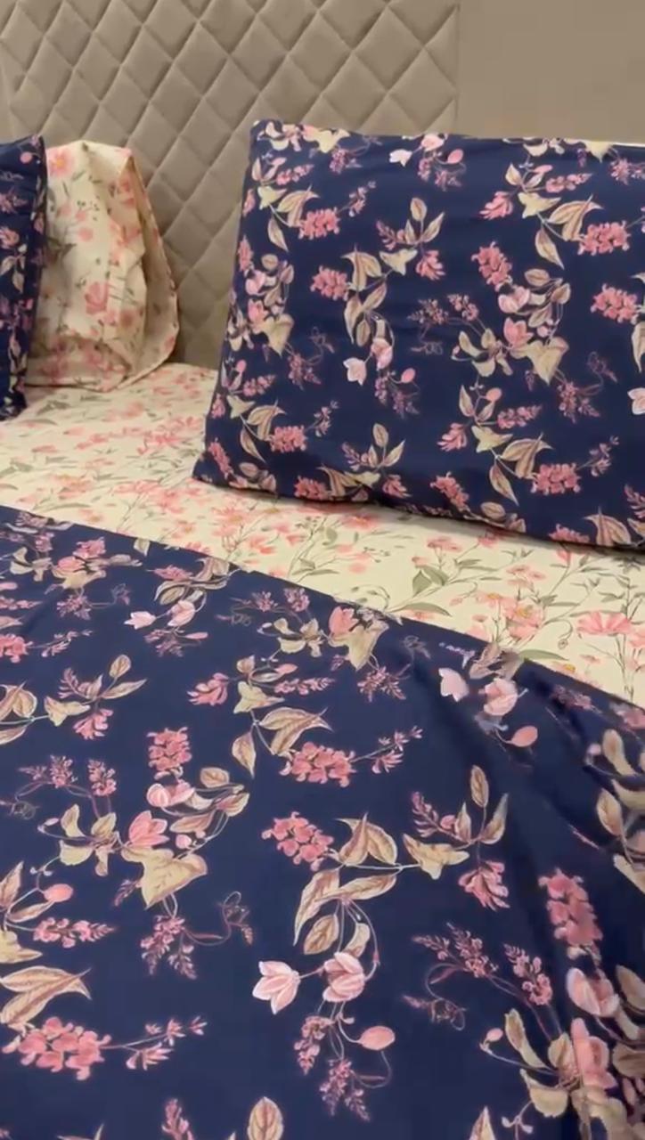Navy Bloom ⭐️⭐️⭐️⭐️ (4.3)
